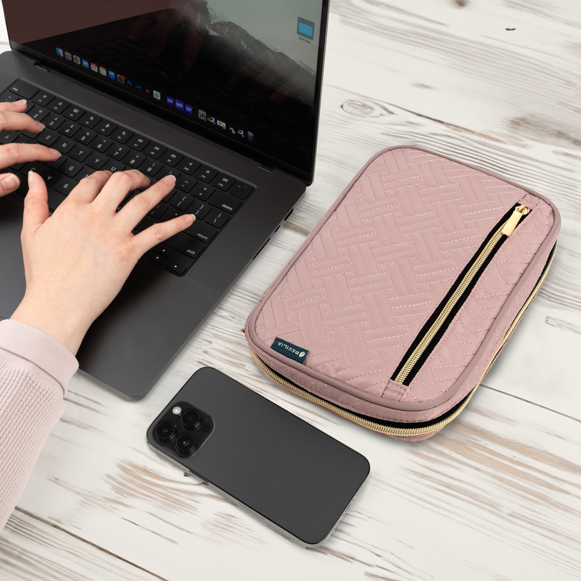 Travel Cord Organizer, Electronic Organizer Travel Case, Tech Organizer Travel Case, Cable Organizer Travel Storage, Small Charger Cord Bag Pouch, Travel Accessories Tech Gifts Men, Pink Quilt